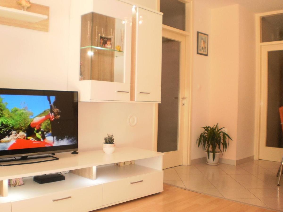 Apartment Lana Omiš Екстериор снимка