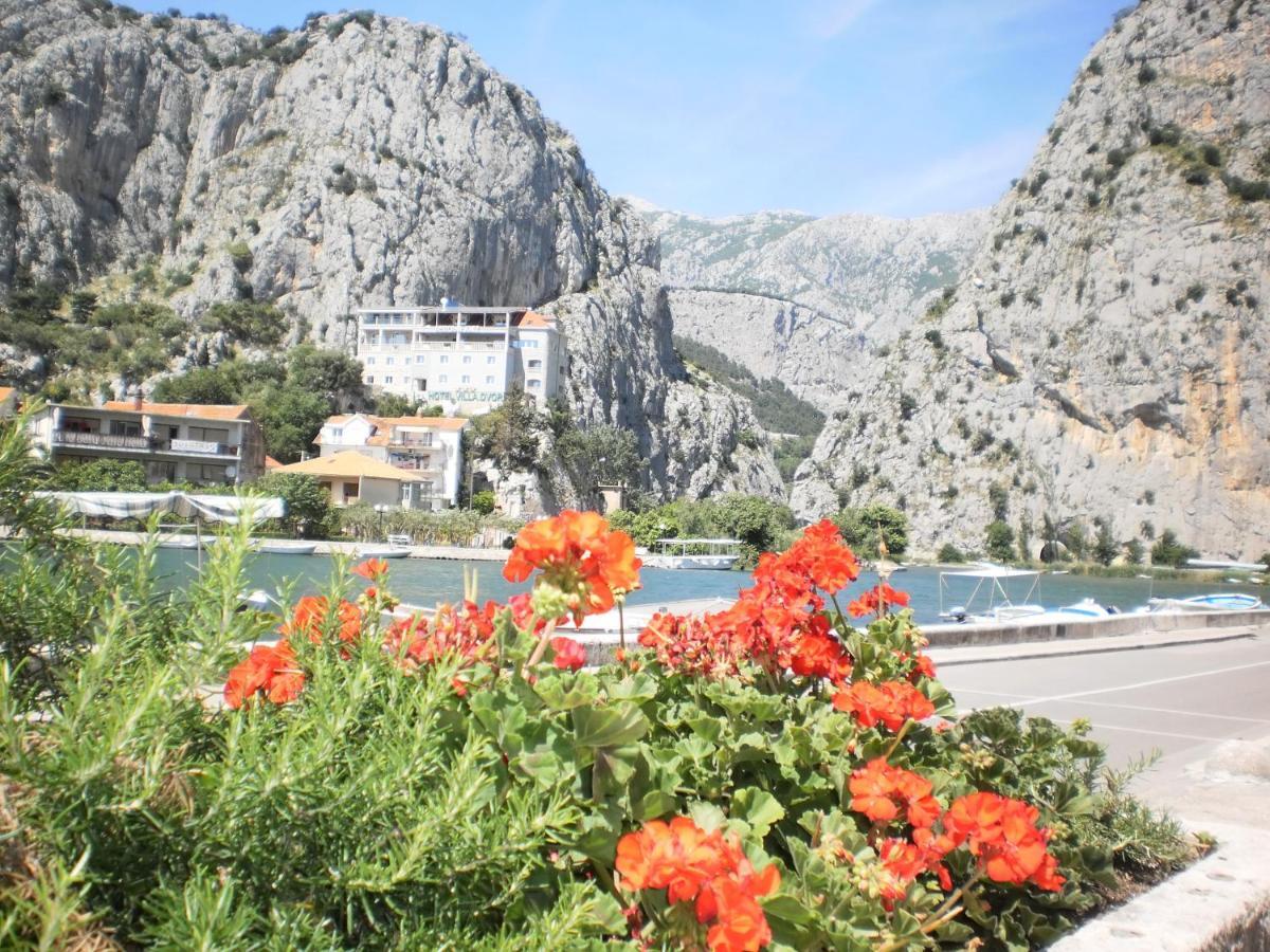 Apartment Lana Omiš Екстериор снимка